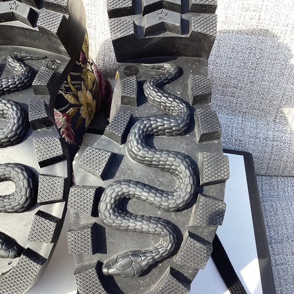 Gucci floral boot - Picture 12 of 16
